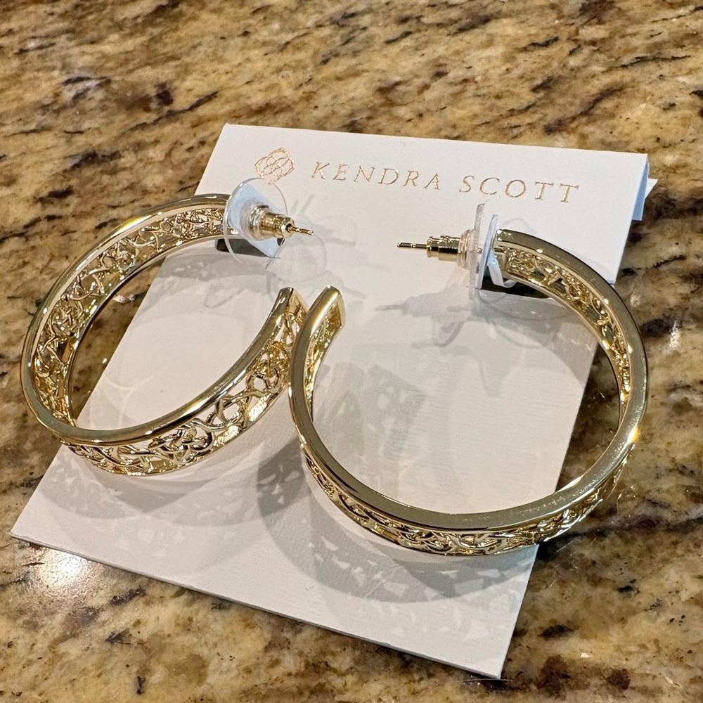Kendra Scott Gold Textured Hoop Earrings - Picture 2 of 5